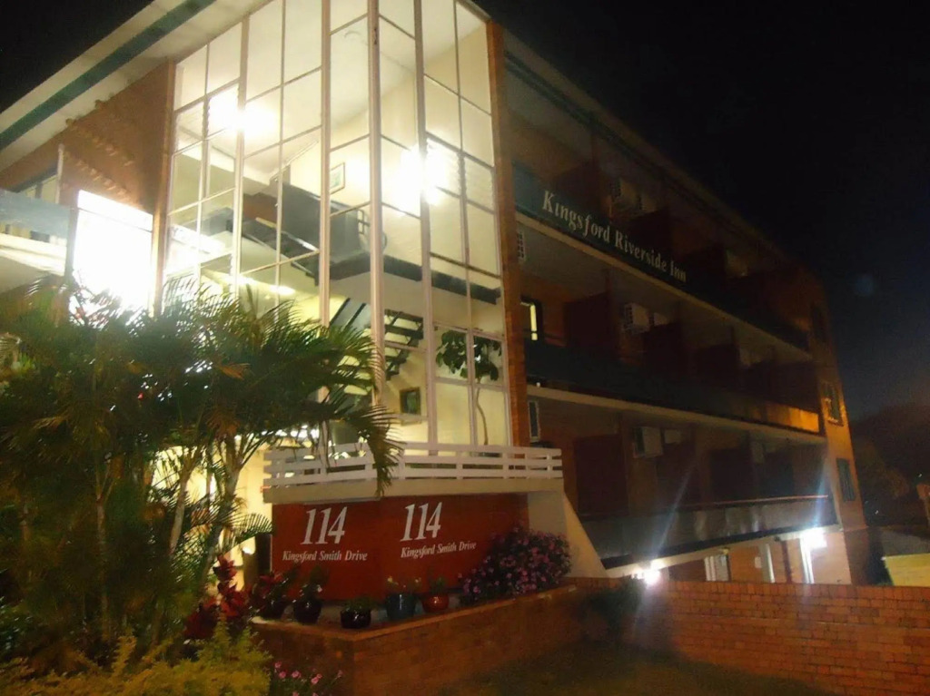 Kingsford Riverside Inn