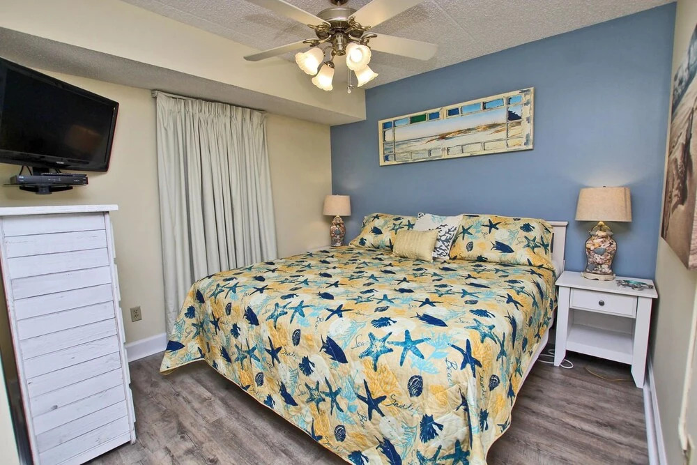 Island Winds East 605