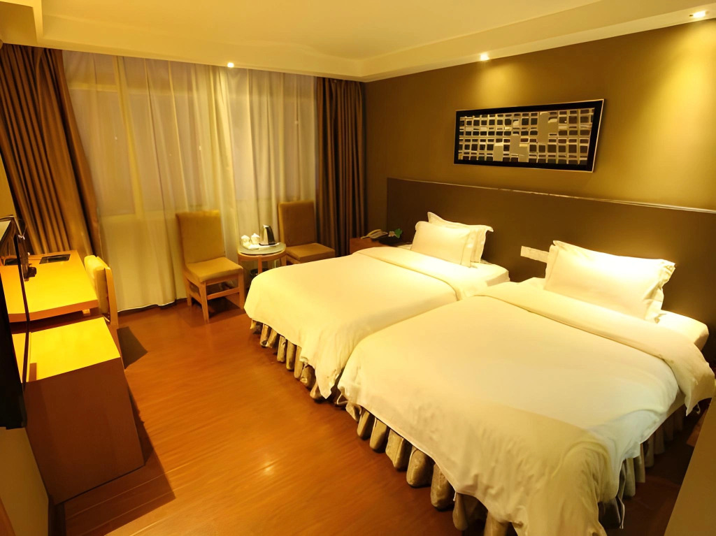Insail Hotels (Guangyuanxincun Jingtai Pedestrian Street Guangzhou)