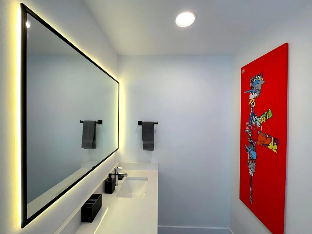 Hot Tub Royale Rainey Street — 6 minute drive