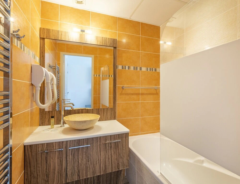 2-person Studio in Callian