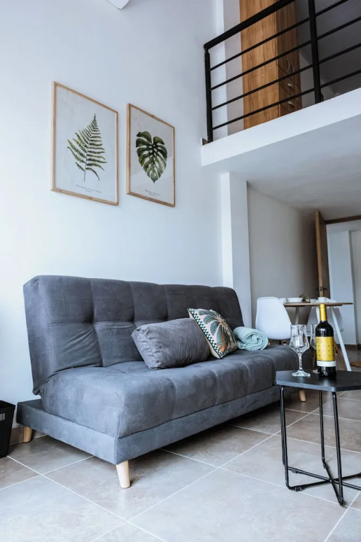 Central Suites by H&R