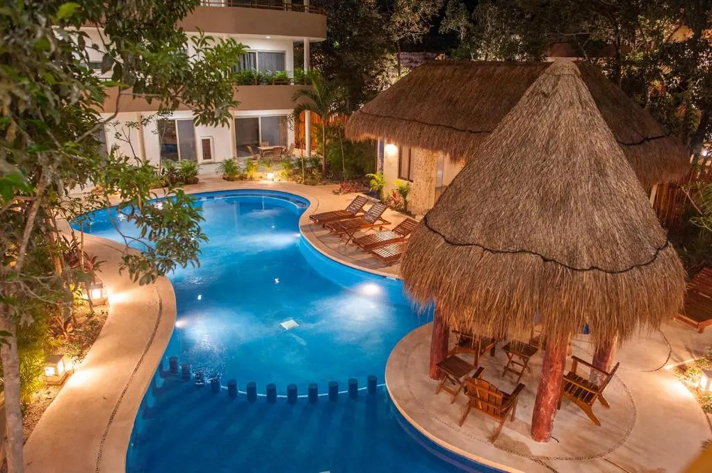Serene modern condo, 2 BD & snorkel & 200 MB WIFI