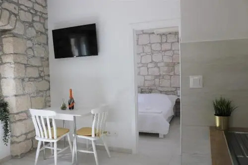 City Center Chic Apartments