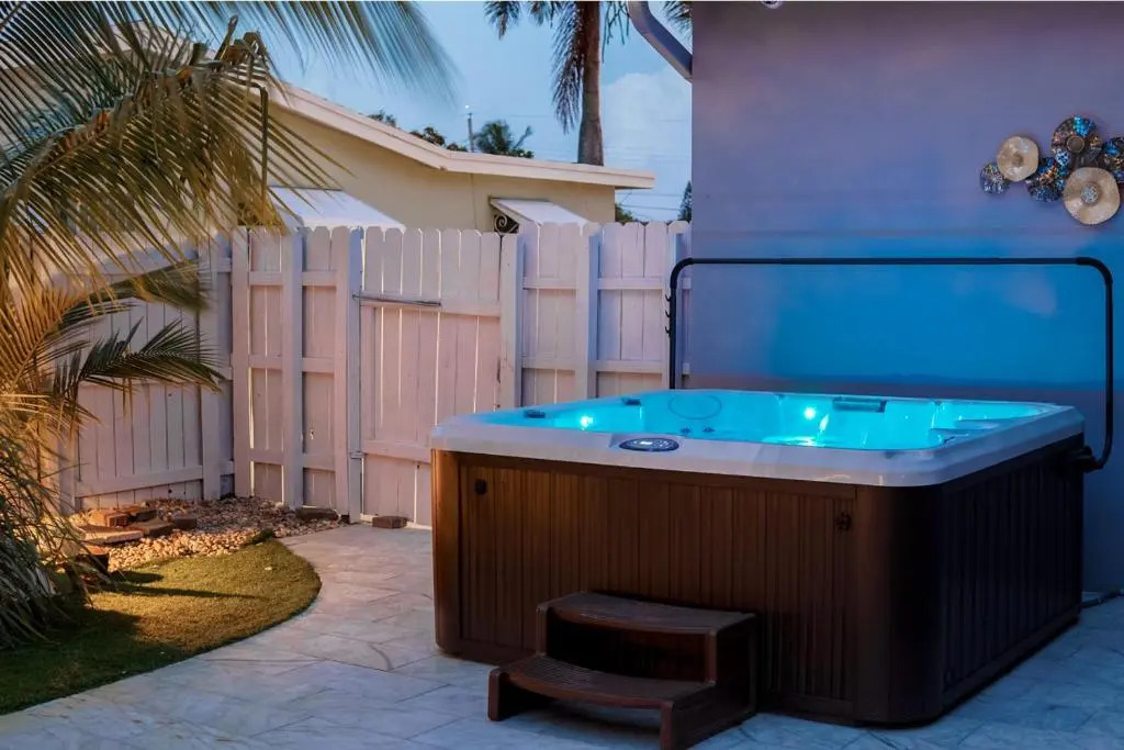 Tiki-home Elite Staycation
