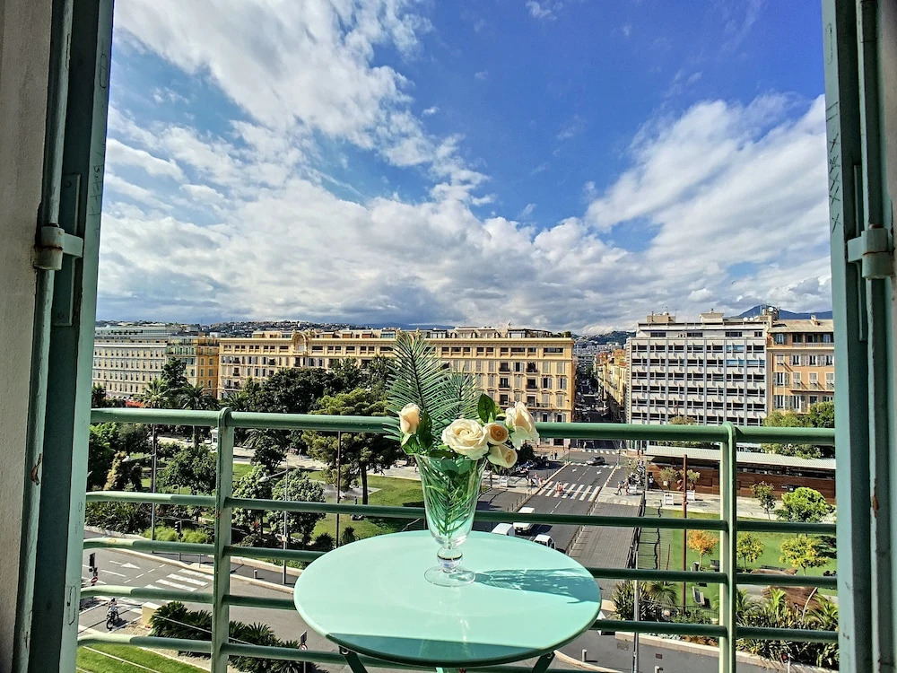 Riviera Vieux Nice by Nestor&Jeeves
