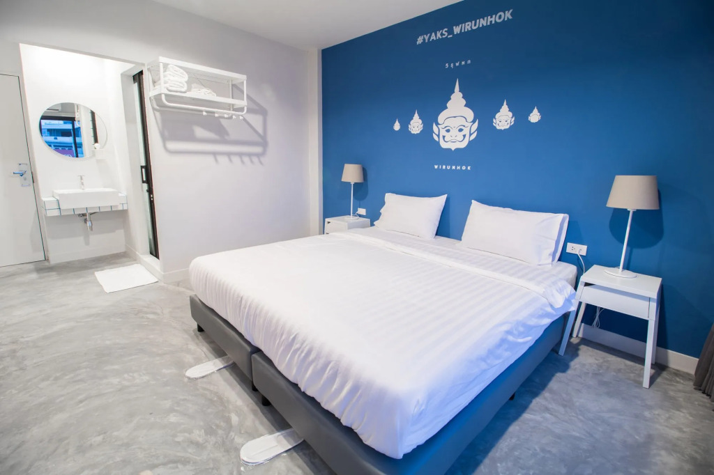 Yaks House Hostel
