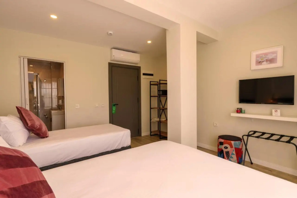Echinus Lara Hotel
