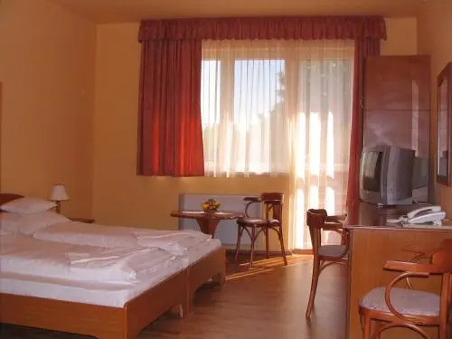 Karádi Hotel