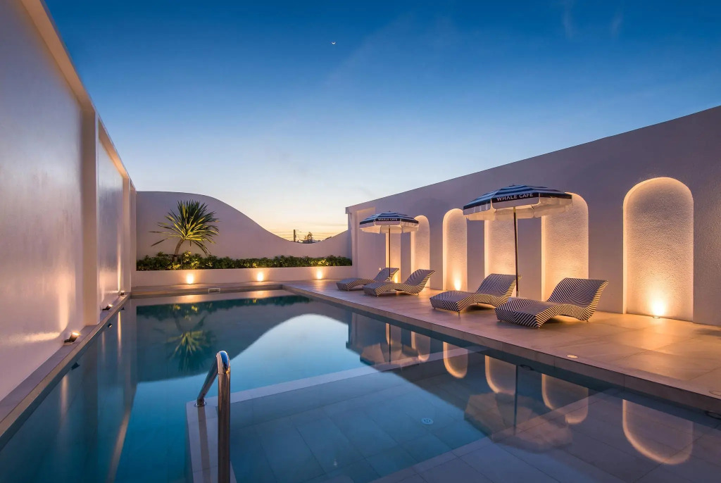 Sleep Whale Hotel