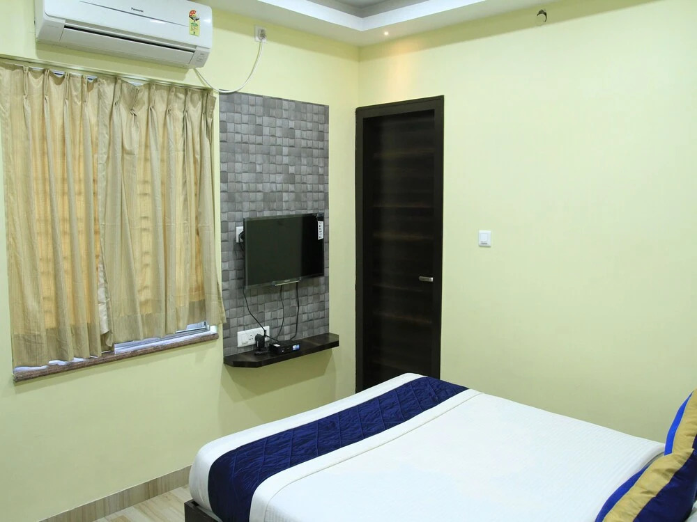 OYO 7790 Hotel Royal Height