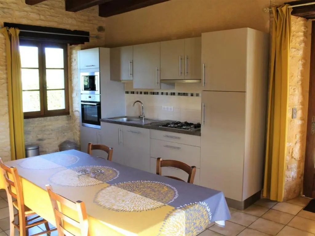 Gîte Salignac-Eyvigues, 4 pièces, 6 personnes - FR-1-616-88