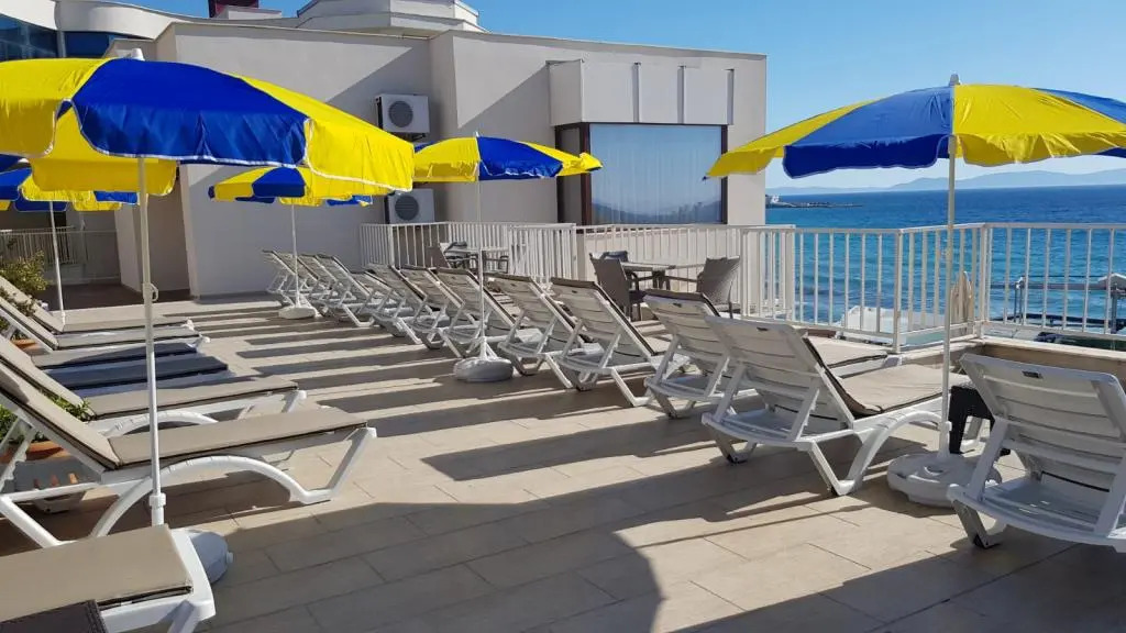 Ladies Beach Hotel