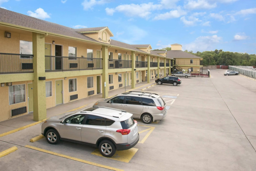 Days Inn by Wyndham San Antonio Interstate Hwy 35 North