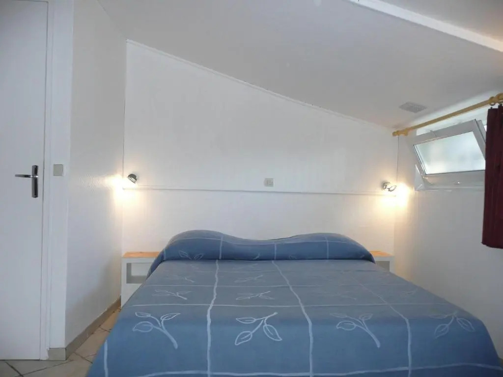 2 Gites ,15mn de Cannes, Fréjus, St Raphael, Villa la Soleiade ,clim, piscine, parking, wifi, au Lac de Saint-Cassien VAR