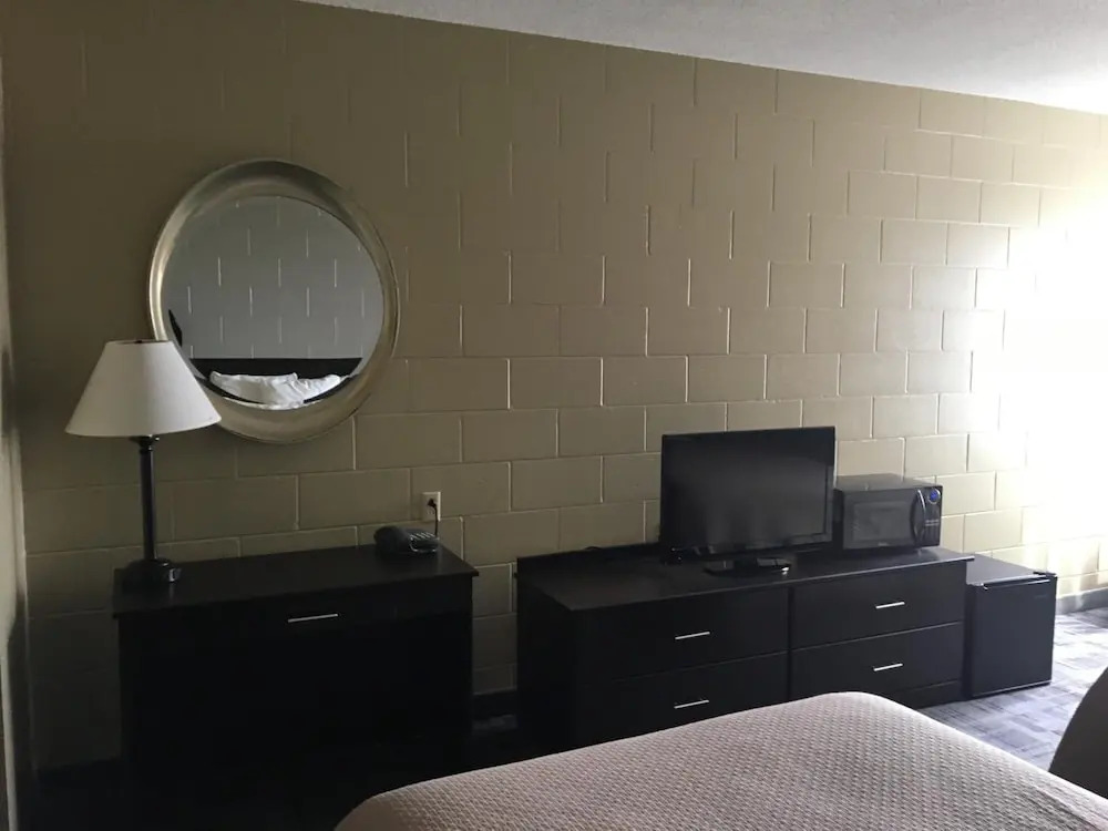 Sunlac Inn Lakota