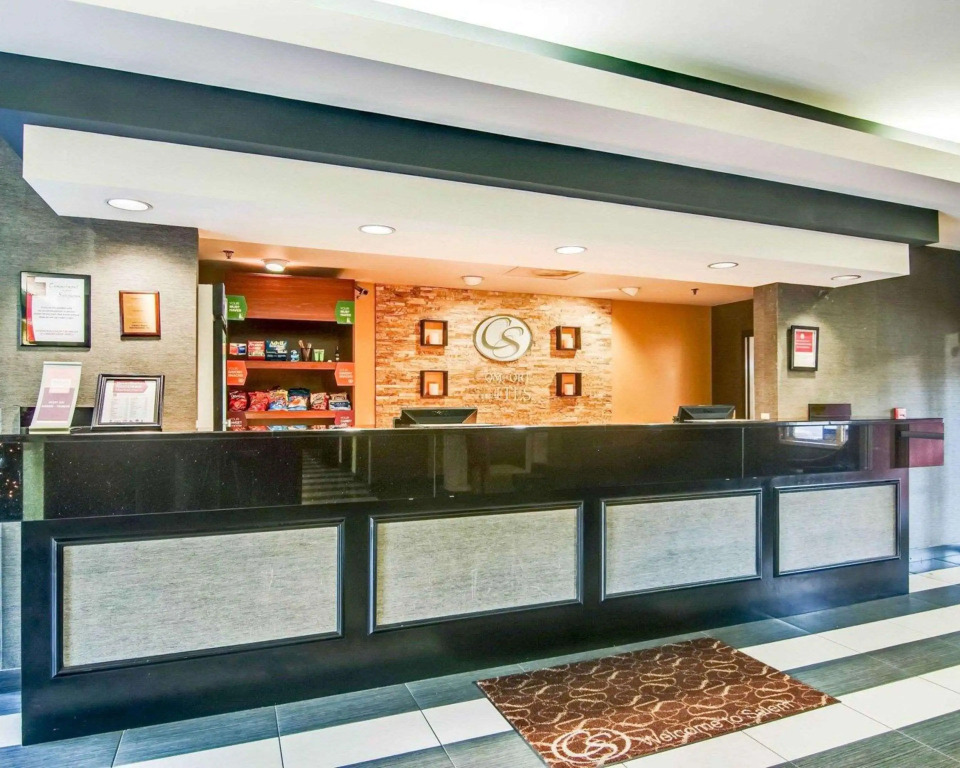 Comfort Suites Inn at Ridgewood Farm