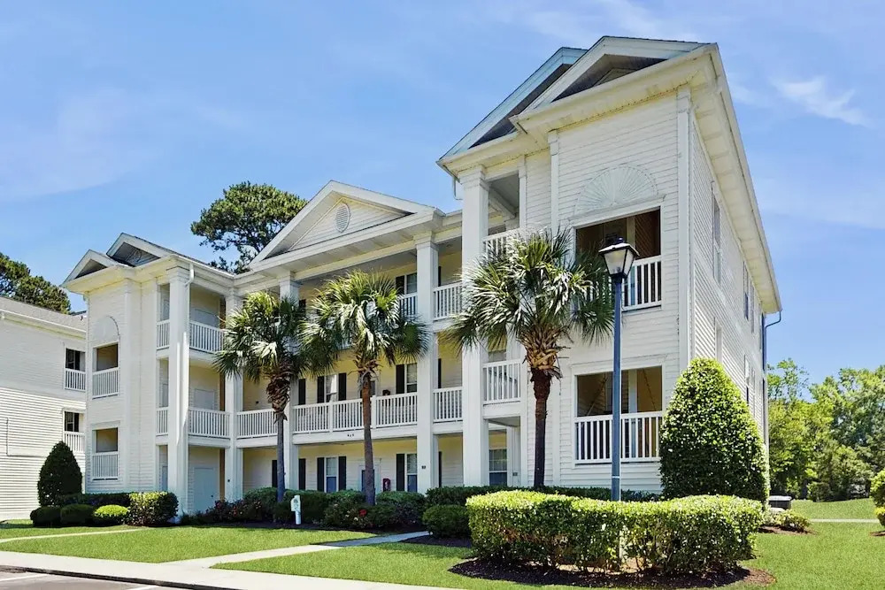 2BR Condo on Golf Course w/ Pool & Tennis Court