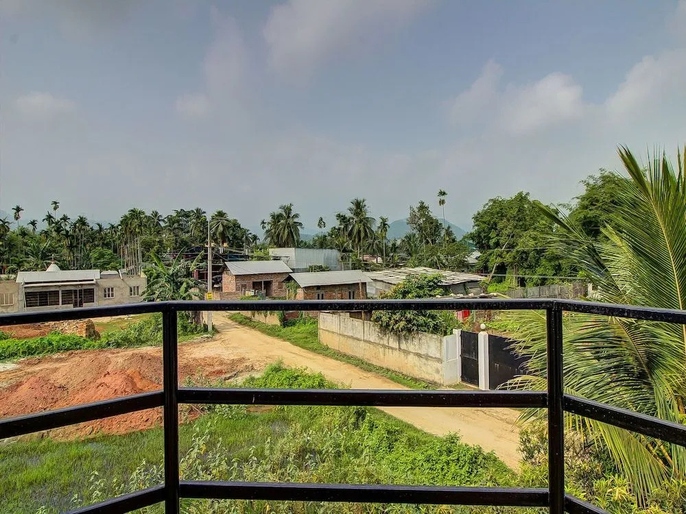 OYO 13927 Green View Guest House