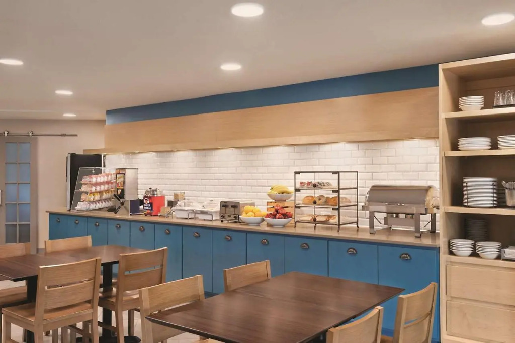 Country Inn & Suites by Radisson, Northfield, MN