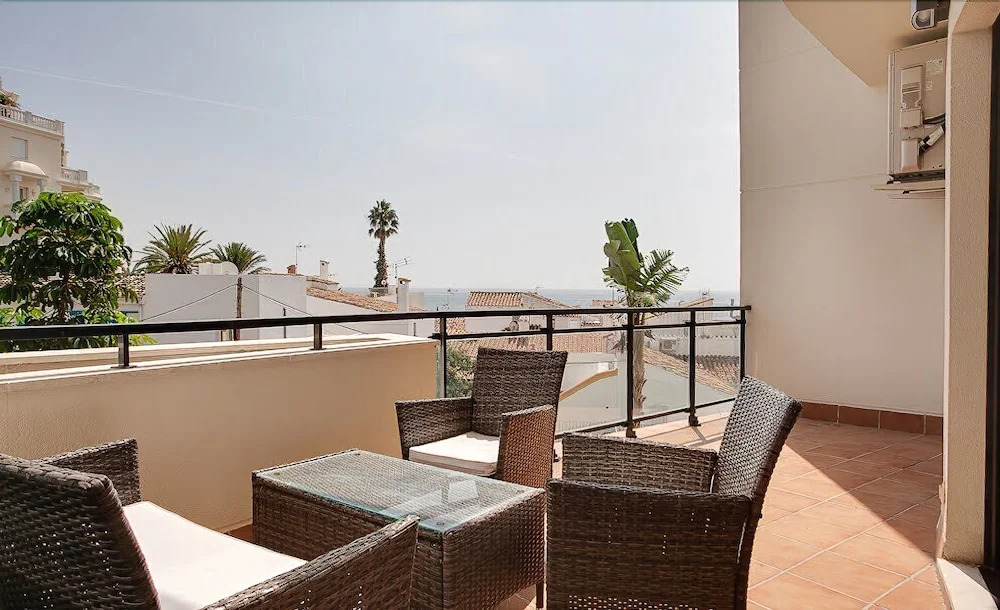 Two Bedrooms Apartment with Sea View