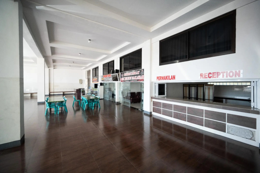 RedDoorz near Makassar Town Square 2