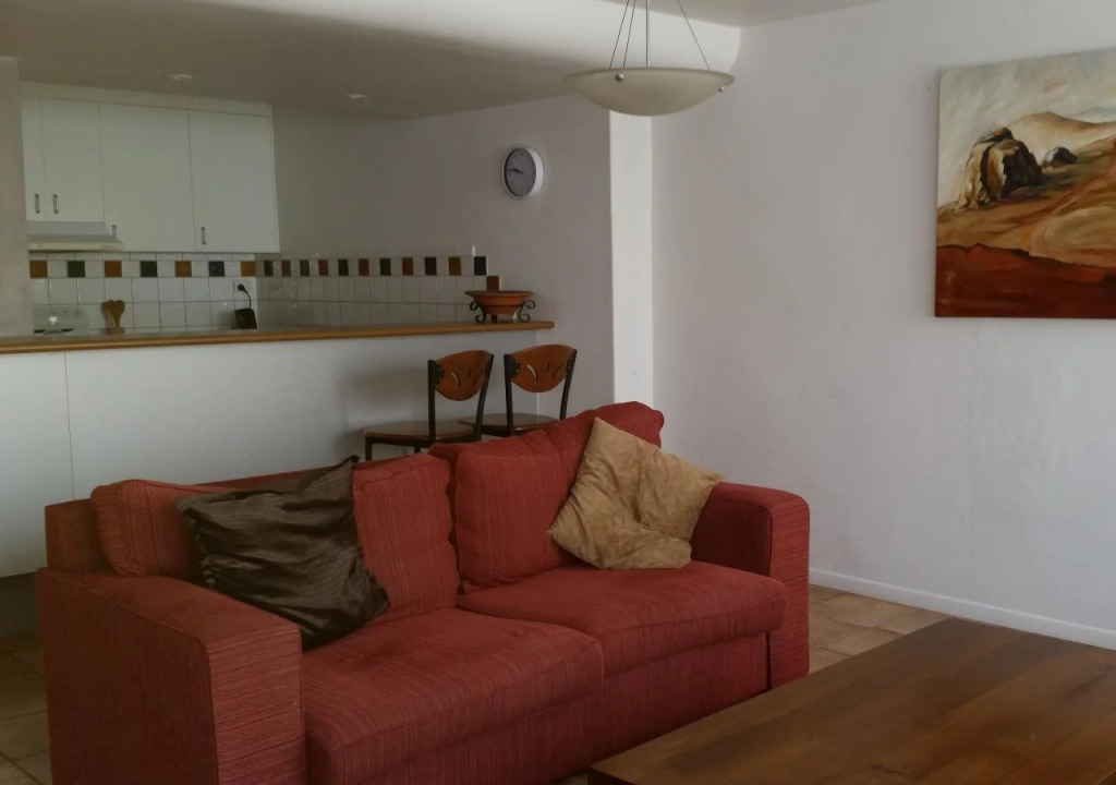 1/33-35 Fletcher lane - A Beautiful Flat