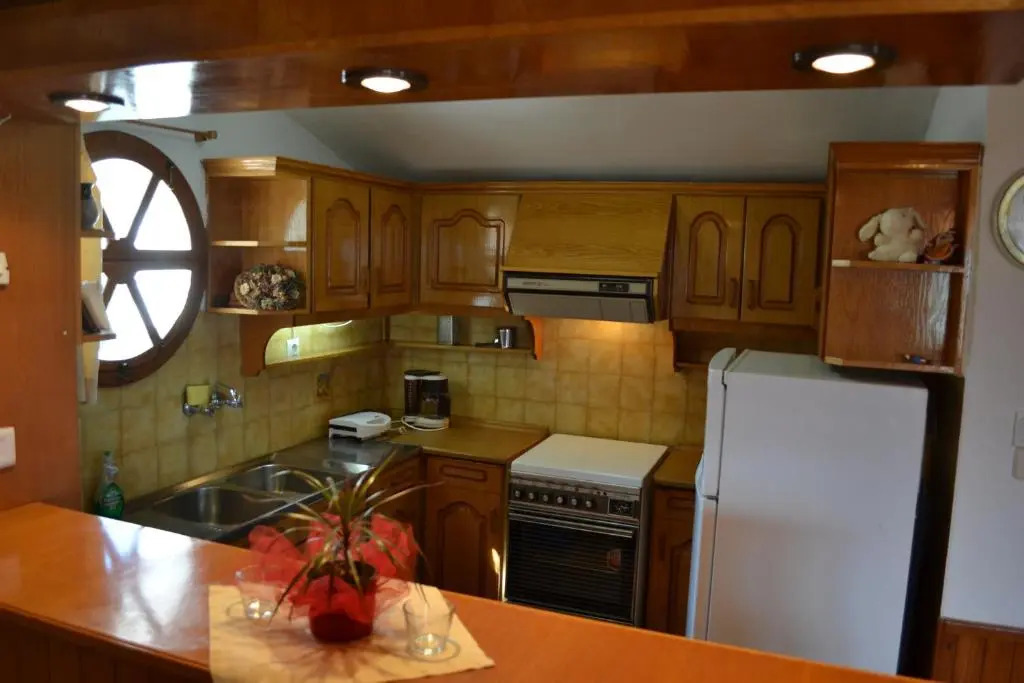 Dimitras House