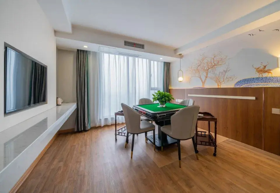 Jianianhua Hotel (Chongqing Longxing Liangjiang Movie and Television City)