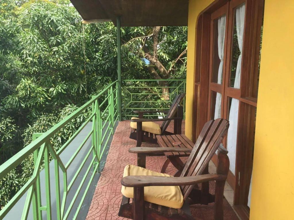 Paradise Inn