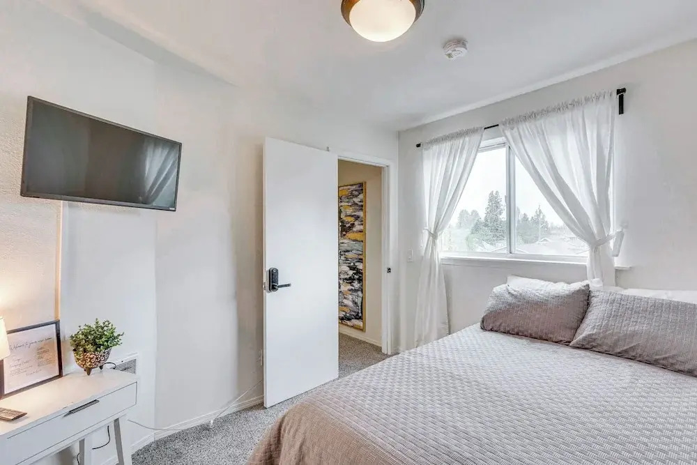 Charming Tacoma Vacation Rental: 2 Mi to Downtown!