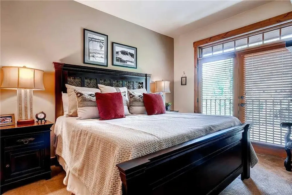 5306 Emerald Lodge, Trappeur's Crossing Apartment 4