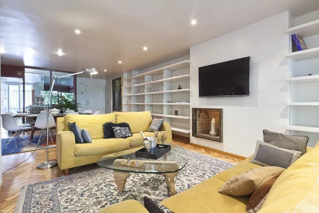 Classic Bonanova - 4 Bedroom Apartment 2nd Floor - Msb 56028