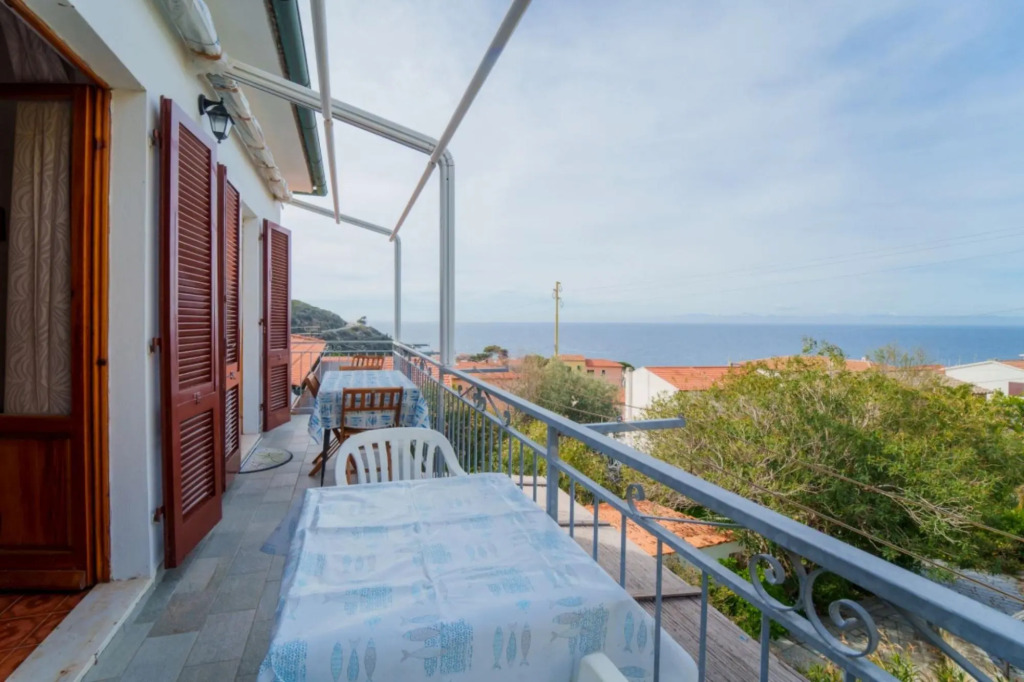 Casa Fiorella in Pomonte with amazing sea view 350 meters from the sea-CASA FIORELLA POMONTE