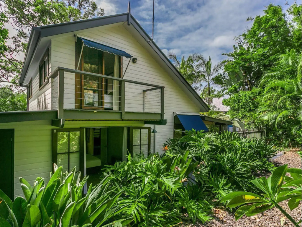 Bottlebrush Cottage