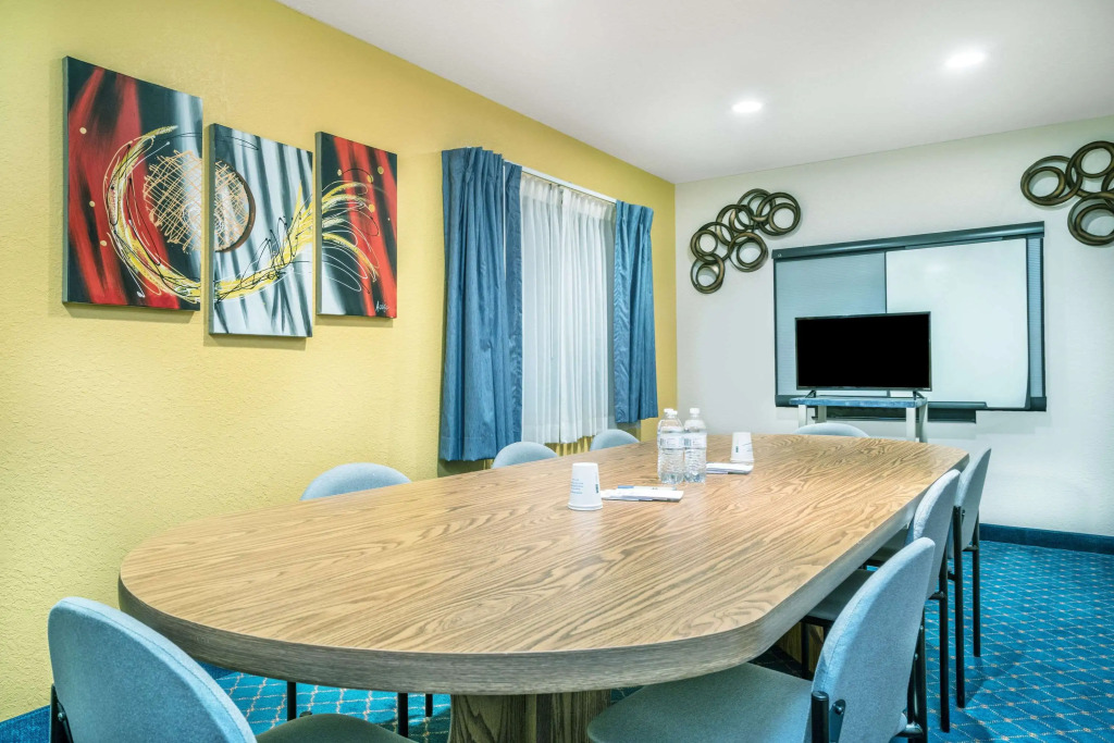 Microtel Inn & Suites Tomah
