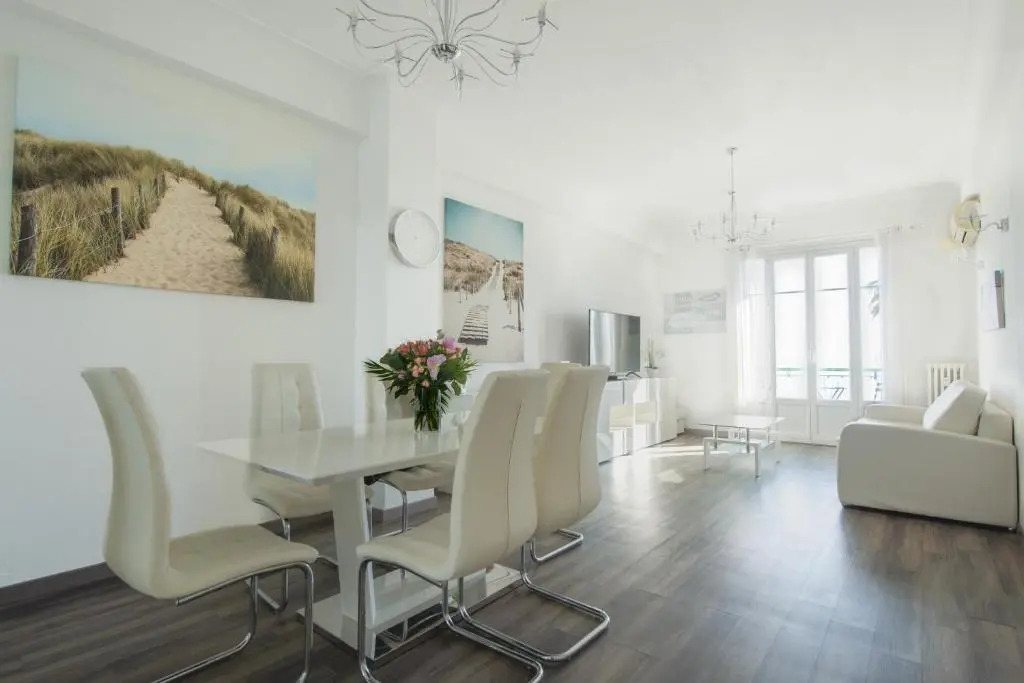 Sea Front Suite - Panoramic View with Terrace - 85 M