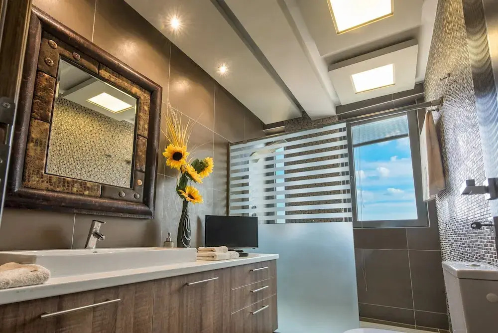 Artemis beachfront villa - on the Waves