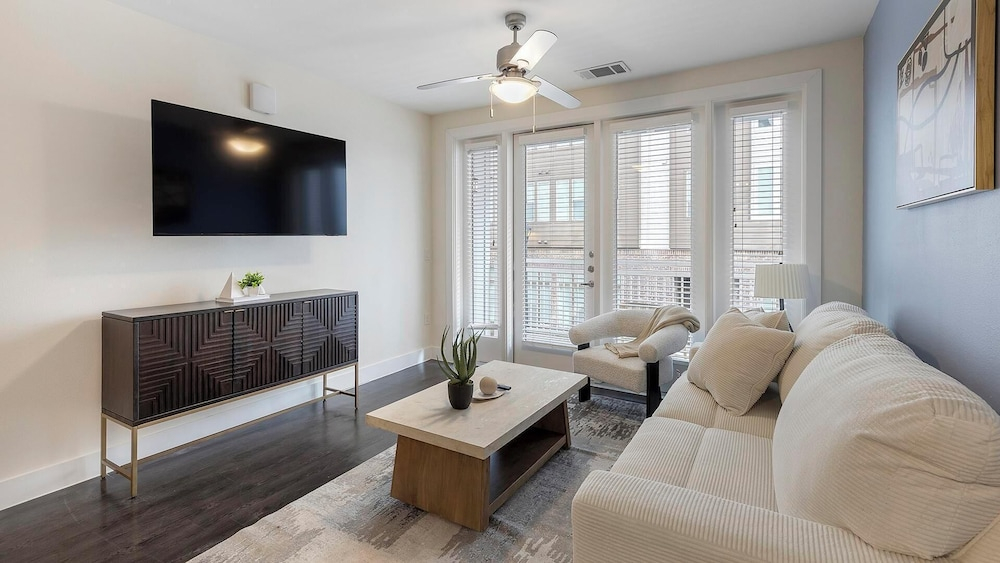 Landing Apartments Fort Worth Near Historic Southside