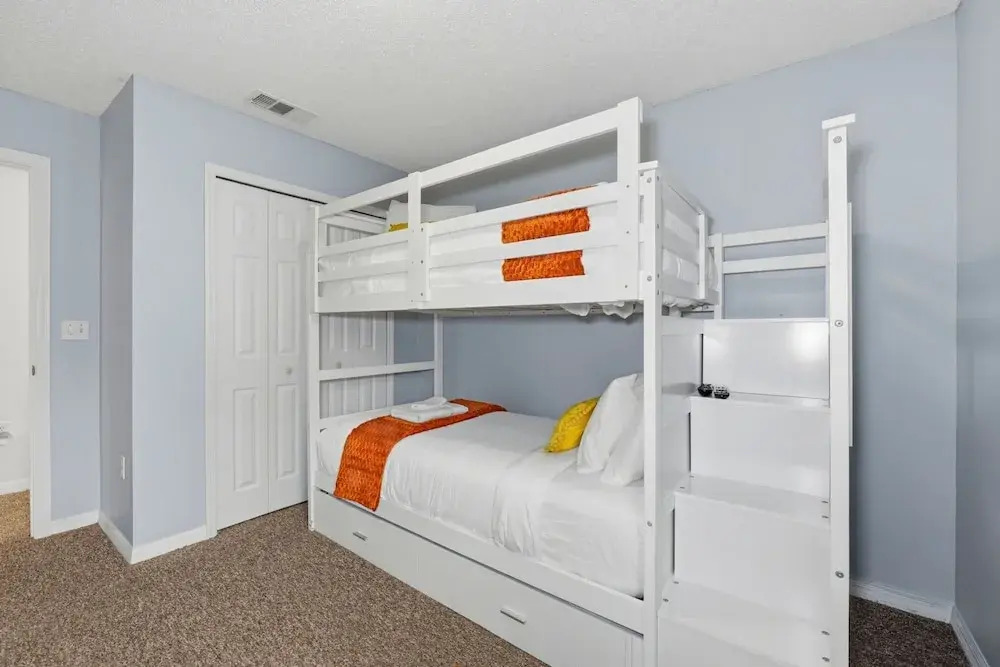 Bright & Spacious 3-bedroom Home in Emerald Island Resort With Themed Room & Balcony
