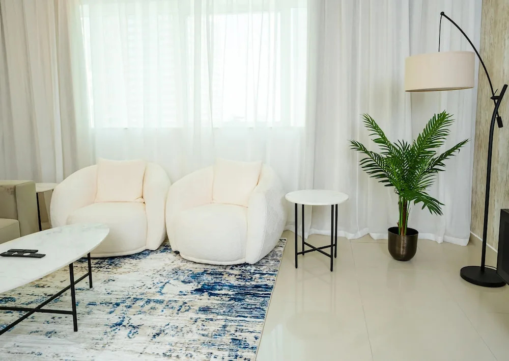 Nasma Luxury Stays - Marina Pinnacle