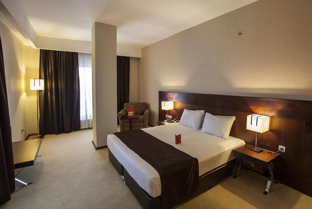 Safir Hotel