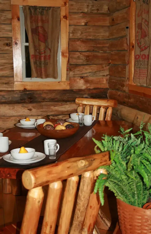 Diamond Lake Cabins