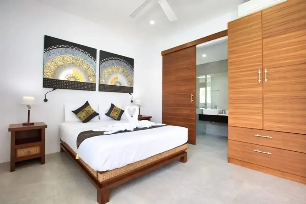 7 Bed Beautiful Beach Front Villa