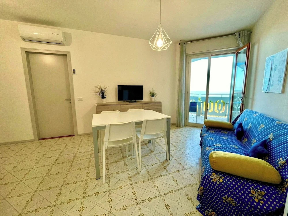 Beachfront Flat With sea View