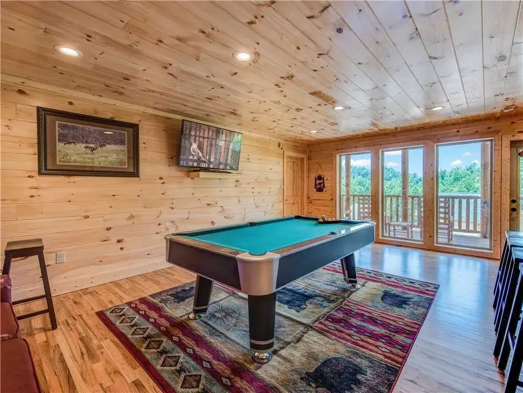 Smoky Mountain Dream - Five Bedroom Cabin