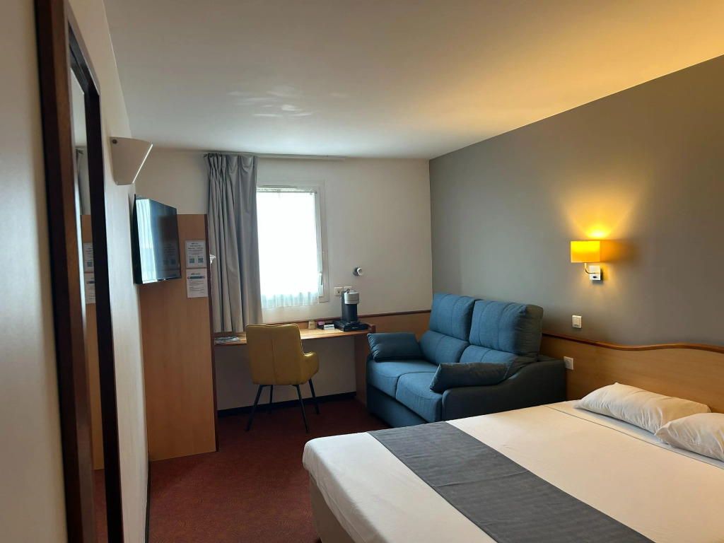 Brit Hotel Confort Montauban