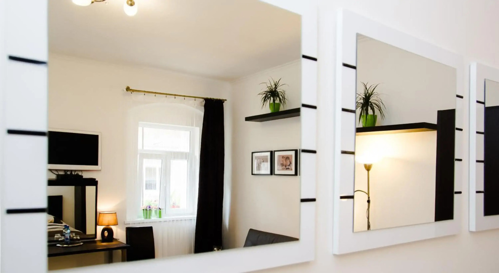 LEO Obchodna Delux Apartment