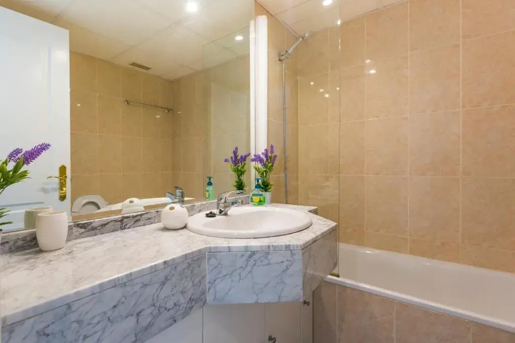 4 Bedroom apartment in Puerto Banus 150 meters from the beach
