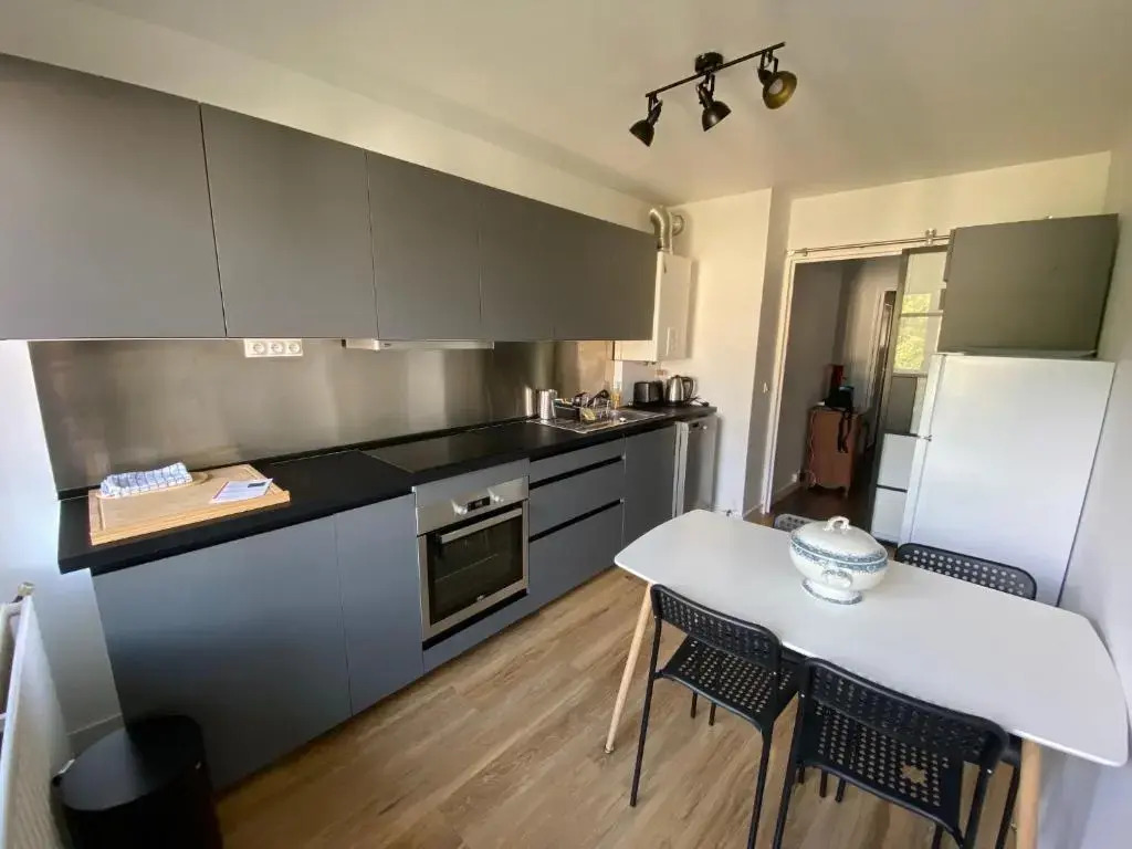Appartement T3 Terrasse Vue Mer En Centre Ville